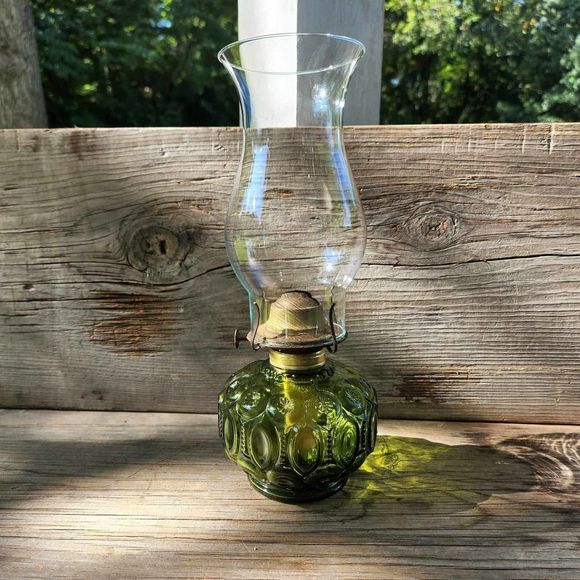 VINTAGE LE Smith Oil Lamp, Moss GREEN 13" Tall, Moon-Stars Pattern Pressed MCM - Picture 3 of 10